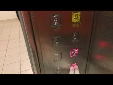 健明邨停車場Schindler升降機
