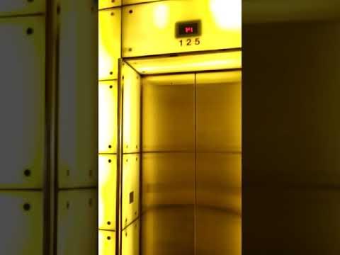 中環ifc mall國際金融中心商場升降機 停車場（東）(1)