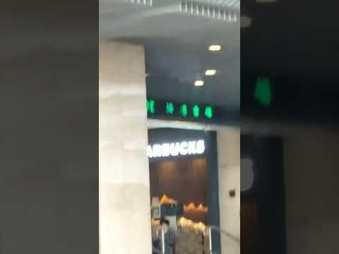 【Hong Kong Travel】🚅灣仔北港鐵會展站、海港商場、海港中心、鷹君中心停車上落客處，由杜老誌道嗰邊轉入會展巴士總站後面，單程行程。