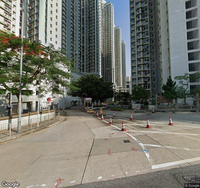 高翔苑停車場