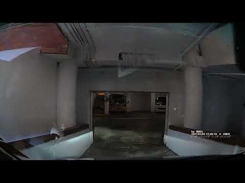 鴨脷洲利東商場停車場 (出) Lei Tung Commercial Centre Carpark in Ap Lei Chau (Out)