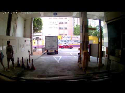 青衣青宏苑停車場（出）