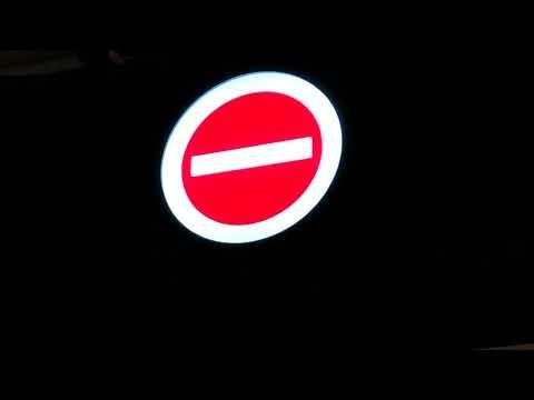 元朗形點Yoho Mall 2 停車場2樓不准駛入燈