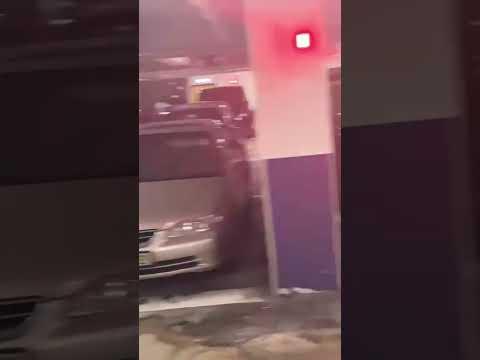 天盛苑停車場私家車起火