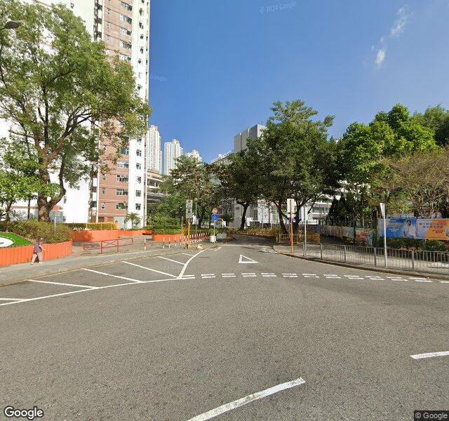 啟泰苑停車場