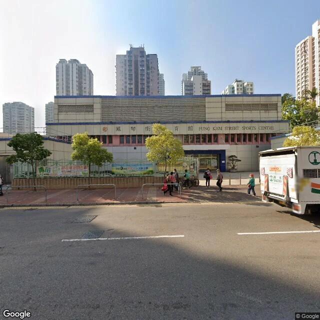 鳳琴街體育館停車場