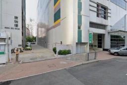 港島東體育館停車場