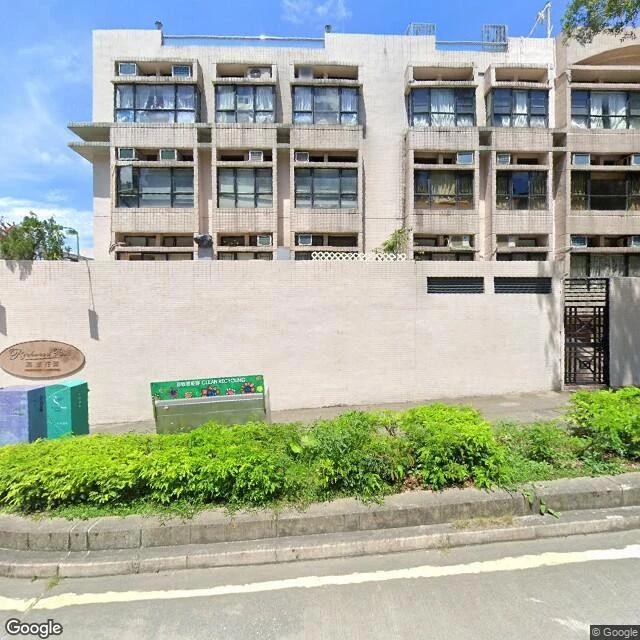 倚龍山莊停車場