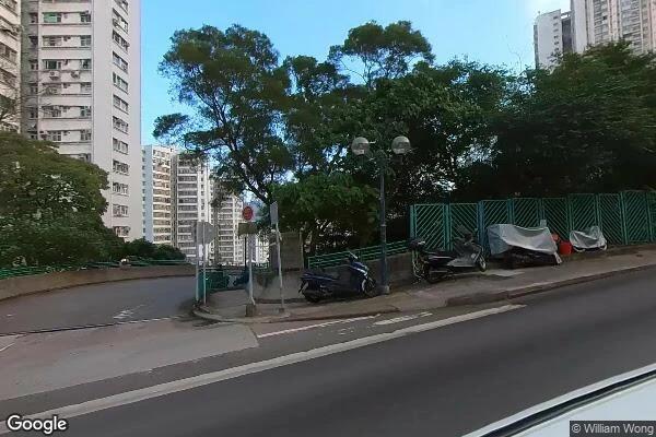興民商場停車場