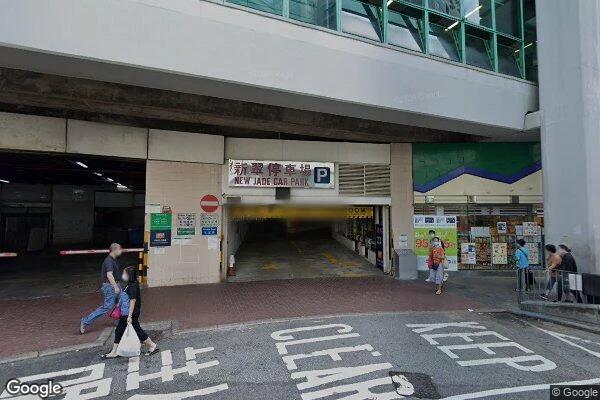 新翠商場停車場