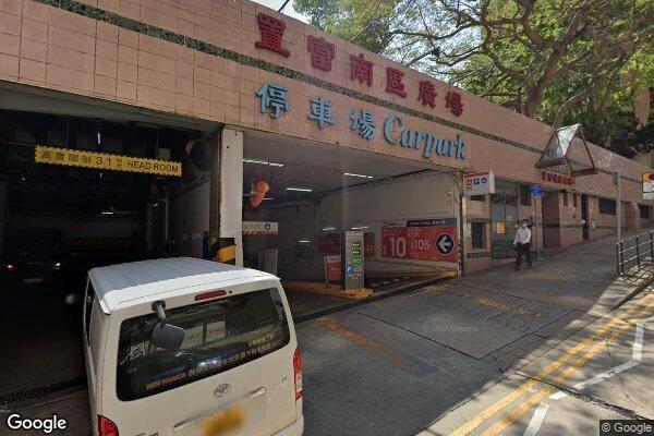 置富南區廣場停車場