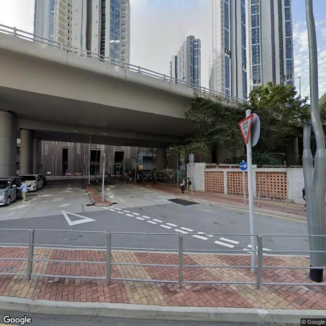 荃灣西大河道橋底停車場