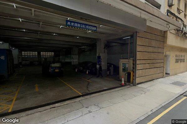 中美中心停車場