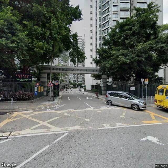 麗港城商場停車場