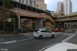 彩雲商場停車場