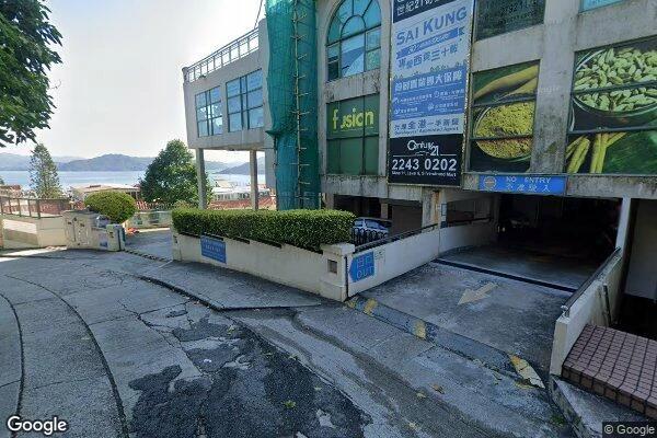 銀綫灣廣場停車場