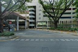 天平商場停車場