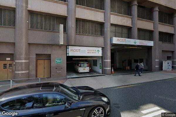 MOSTown 新港城中心 (4期) 停車場