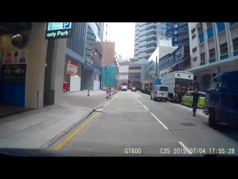 《停車場》觀塘創業街 萬泰利廣場 －入