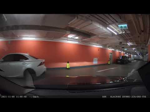 香港泊車好去處 - 高銀金融國際中心停車場 (出)