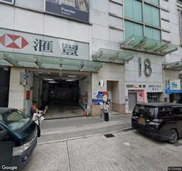 成龍居停車場