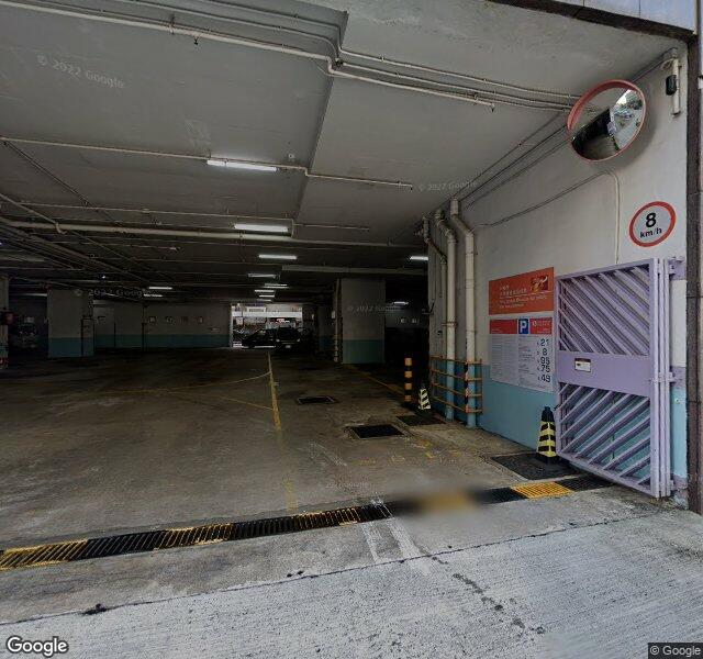 百利中心停車場