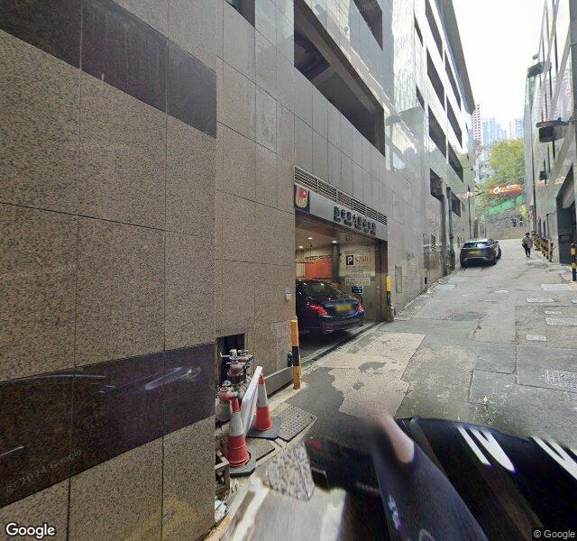 新世界大廈停車場