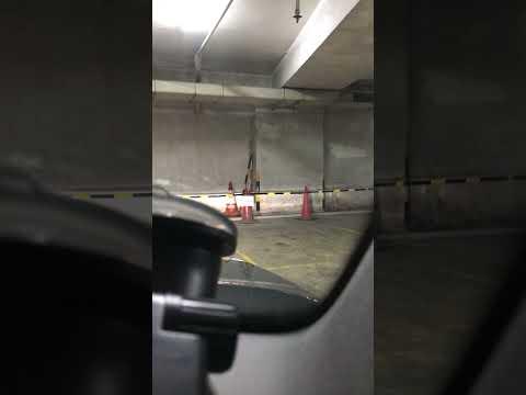 荃灣海濱花園停車場(入)