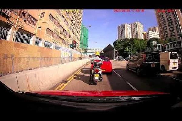 停車場出入參考：青衣城一期停車場 (出)