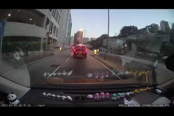 [停車場資訊]青衣泳池/青衣運動場停車場 - 入