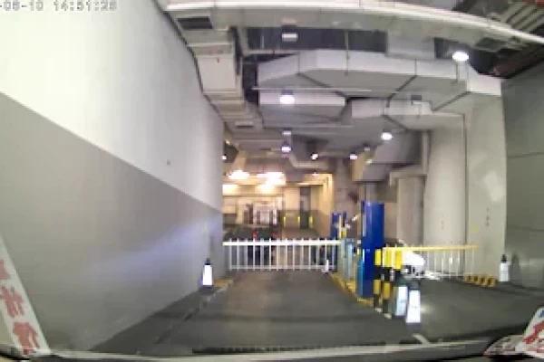 觀塘亞太中心停車場（入）