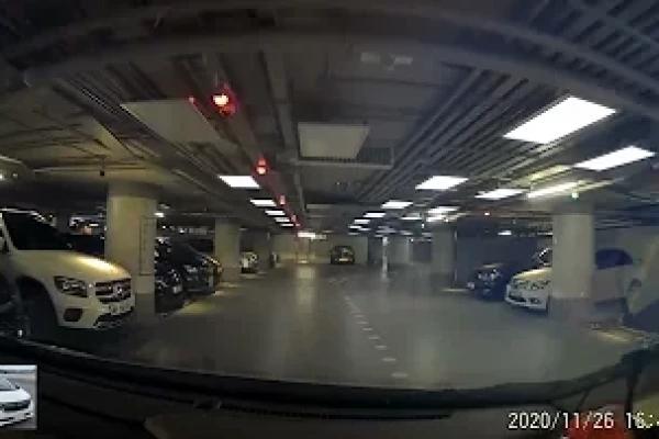 K11 MUSEA購物中心停車場 [4K] / K11 MUSEA Carpark / Parking in Hong Kong