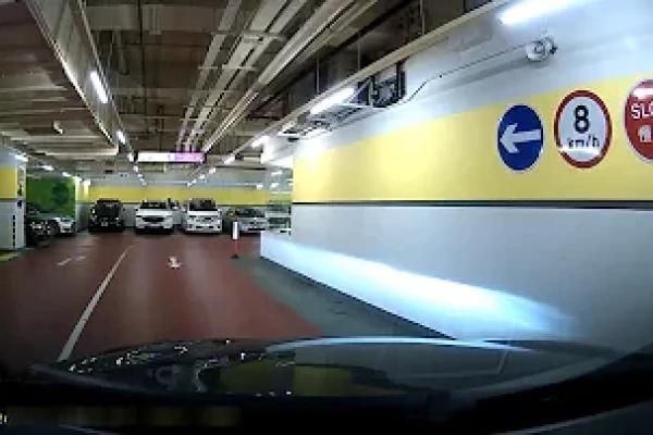 POPCORN 停車場(入口)