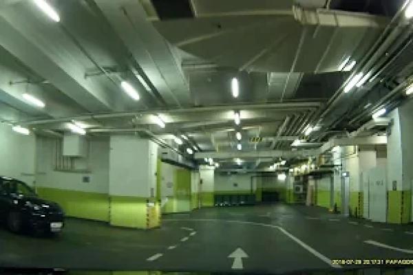 葵涌KCC九龍貿易中心地庫停車場 (入) Kowloon Commerce Centre Basement Carpark in Kwai Chung (In)