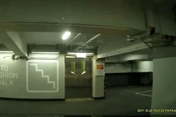 銅鑼灣FASHION WALK停車場 (出) FASHION WALK CARPARK in Causeway Bay (Out)