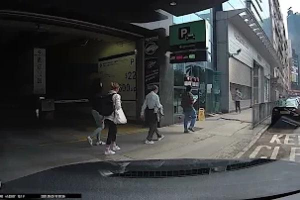 荔枝角羅氏商業廣場停車場 | Lai Chi Kok Laws Commercial Plaza CarPark