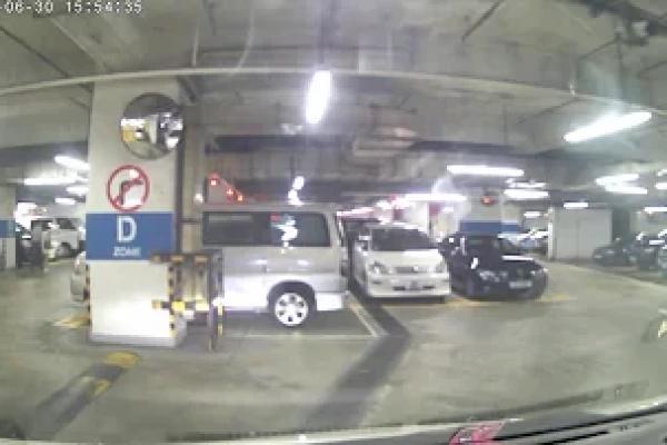荷里活廣場停車場（入）