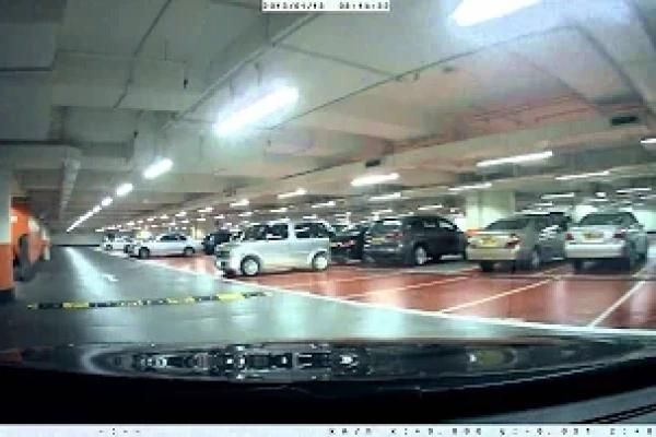 停車場介紹: 尖沙咀中港城停車場 (出)