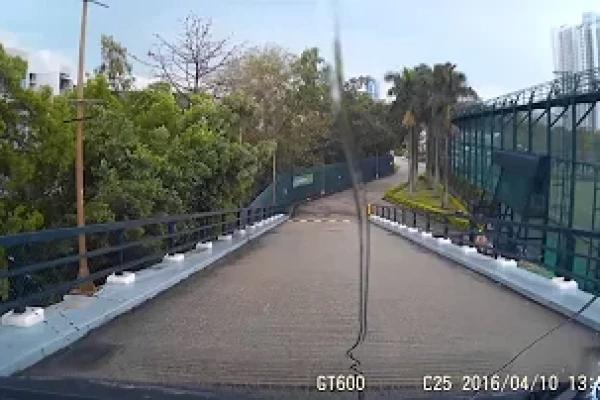 《停車場》石硤尾公園體育館－出