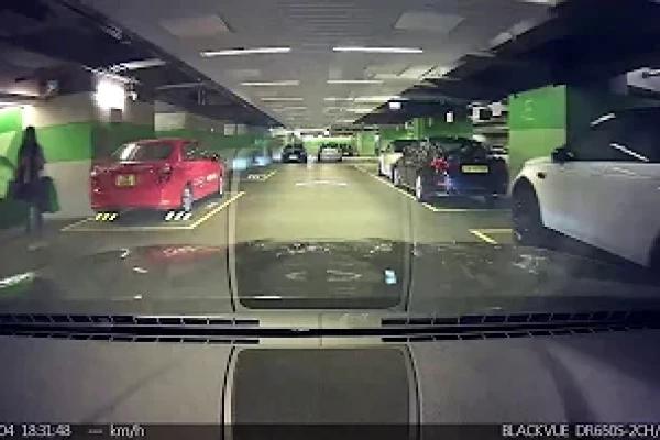停車場介紹: 觀塘宏利金融中心停車場 (出)