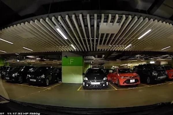 香港泊車好去處 - 宏利金融中心停車場 (出)