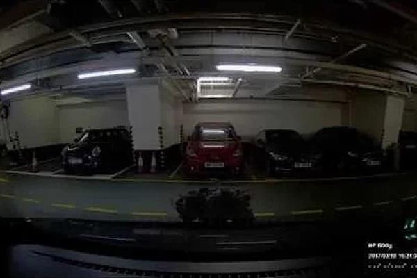 停車場：中環聚賢居 (出)