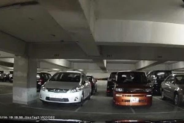 停車場介紹: 啟業邨多層停車場 (入)
