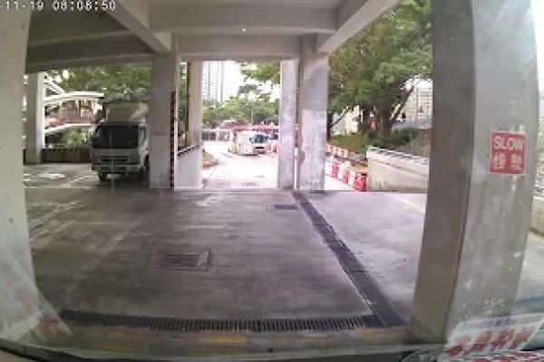 長亨邨停車場（出）