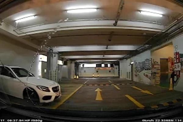 香港泊車好去處 - 寶輪街9號九巴總部停車場 (入)
