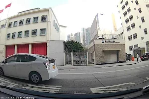 香港泊車好去處 - 寶輪街9號九巴總部停車場 (出)