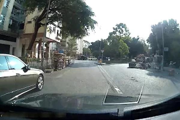 美孚新邨七期停車場(出口)