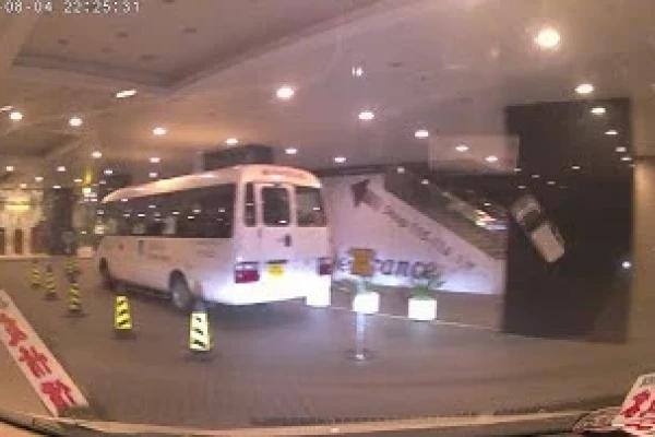 灣仔瑞安中心停車場（出）