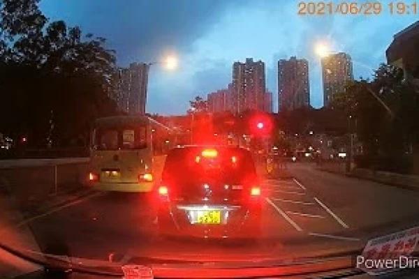 青衣邨停車場（出）