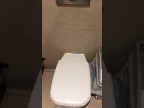 現崇山商場廁所